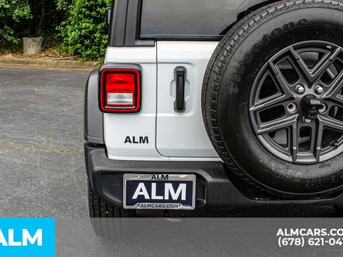 Used 2025 Jeep Wrangler Unlimited Sport AWD/4WD image 12