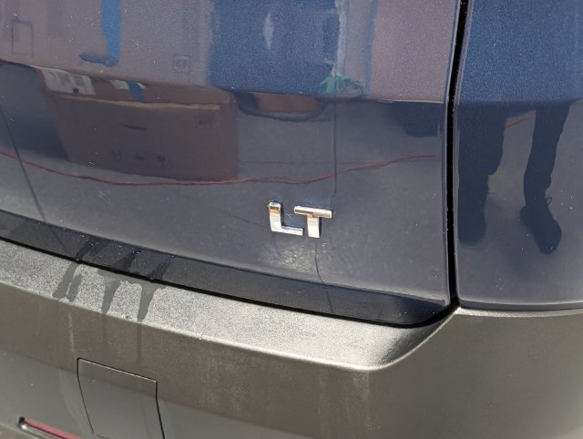 Certified 2023 Chevrolet Traverse LT w/ LT Premium Package AWD/4WD image 4