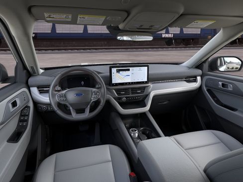 New 2026 Ford Explorer Active w/ Active Comfort Package RWD image 9