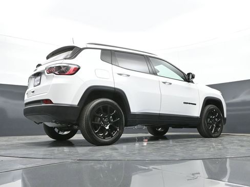 New 2026 Jeep Compass Latitude image 42