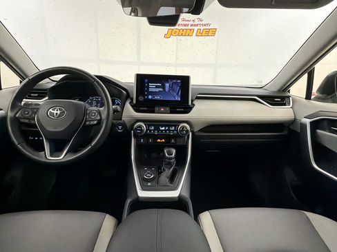 Used 2023 Toyota RAV4 XLE Premium AWD/4WD image 21