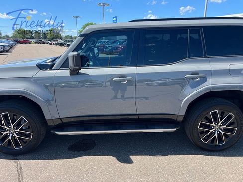 Used 2024 Lexus GX 550 w/ Accessory Package (2T) AWD/4WD image 43