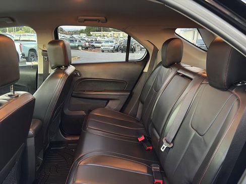 Used 2017 Chevrolet Equinox Premier image 12