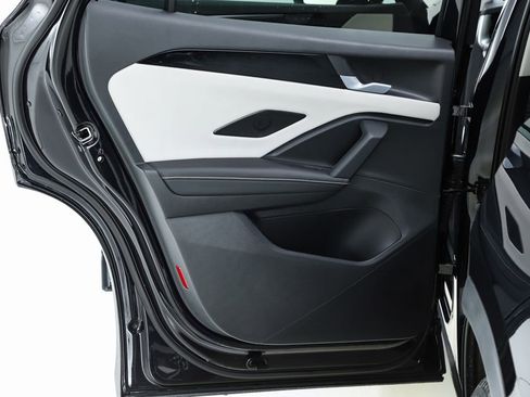 New 2026 Volkswagen Tiguan SE image 55