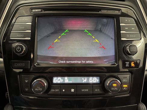 Used 2017 Nissan Maxima SR image 14