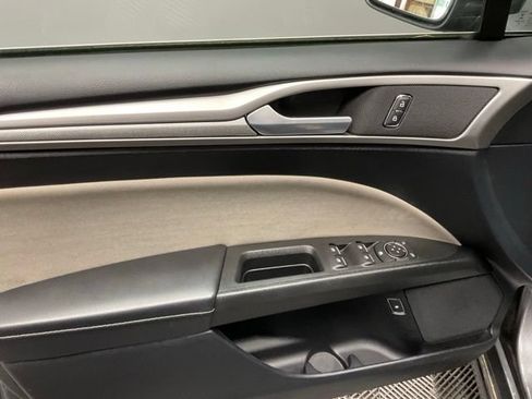 Used 2018 Ford Fusion S FWD image 15