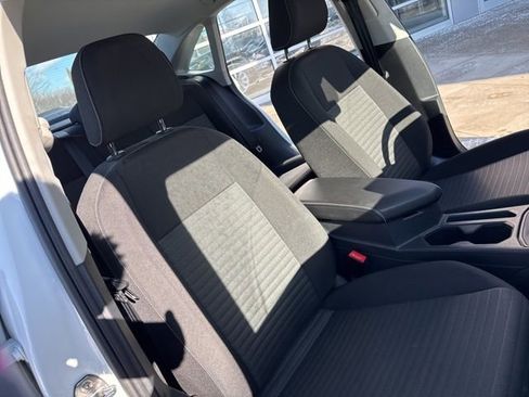 Used 2025 Volkswagen Jetta S image 32