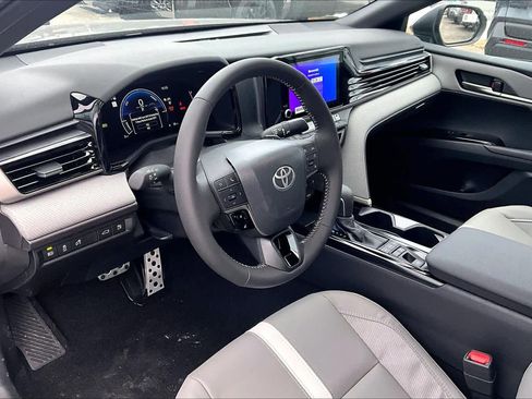 New 2026 Toyota Camry SE image 8