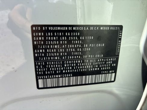 Used 2021 Volkswagen Tiguan SE image 23