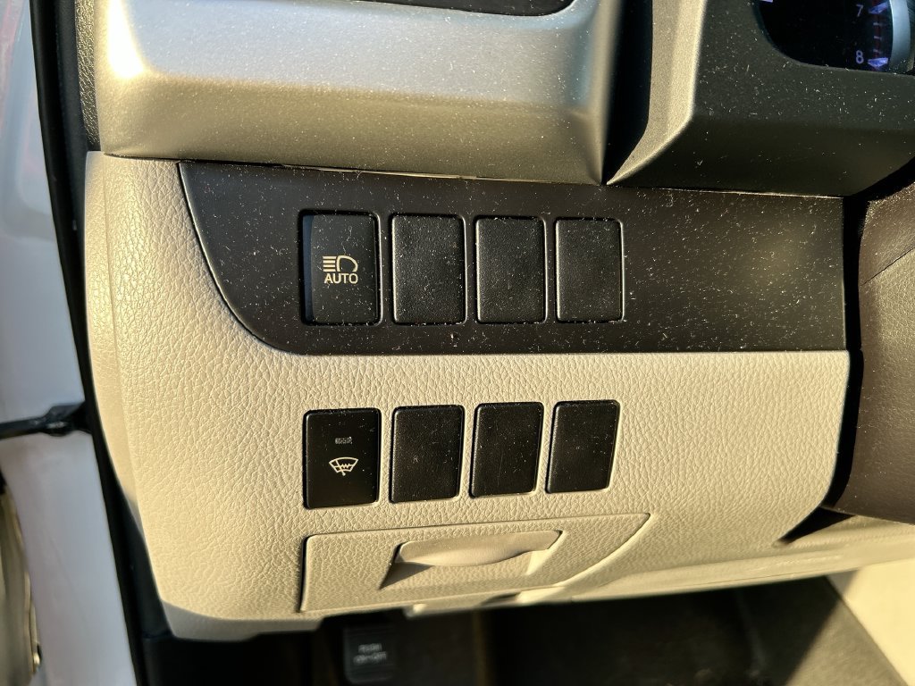 Used 2019 Toyota Highlander LE FWD image 13