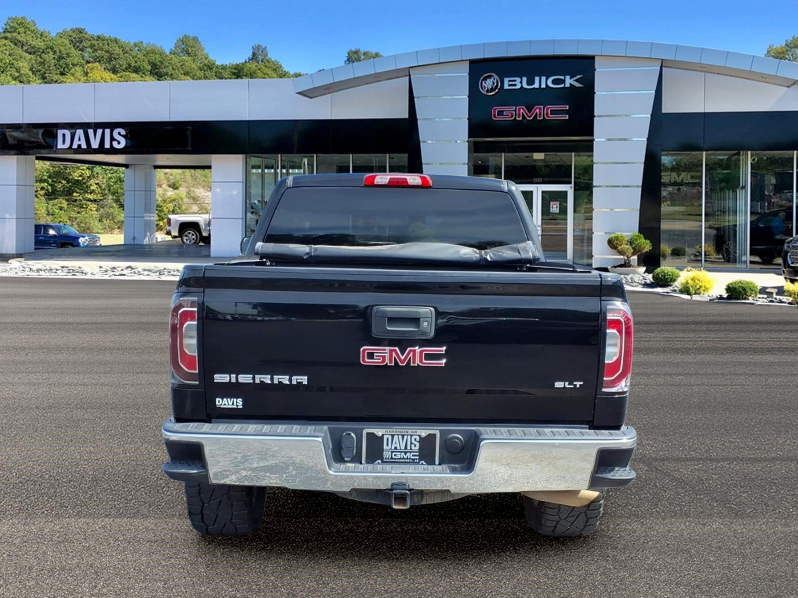 Used 2018 GMC Sierra 1500 SLT w/ SLT Premium Package AWD/4WD image 5
