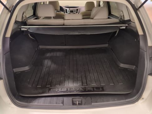 Used 2014 Subaru Outback 2.5i Premium AWD/4WD image 12