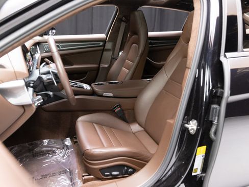 Used 2023 Porsche Panamera 4S Executive image 54