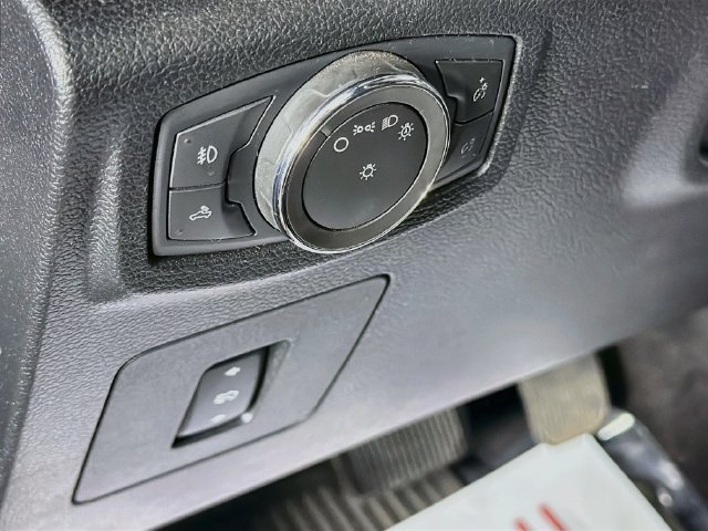 Used 2015 Ford F150 XLT w/ Equipment Group 302A Luxury AWD/4WD image 10