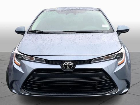 Used 2024 Toyota Corolla LE image 4