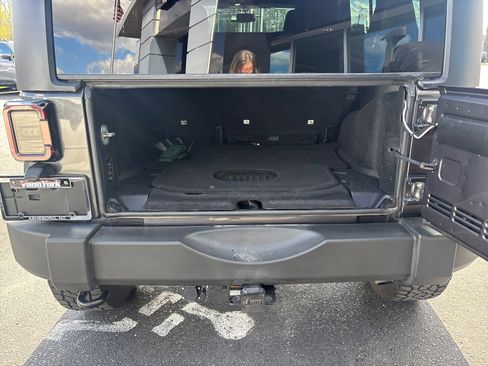 Used 2018 Jeep Wrangler Unlimited Sport S image 49