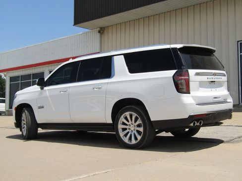 Used 2023 Chevrolet Suburban Premier w/ Texas Edition AWD/4WD image 10