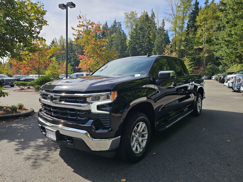 New 2026 Chevrolet Silverado 1500 LT w/ Z71 Off-Road Package AWD/4WD image 3