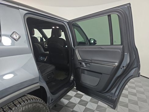Used 2022 Rivian R1S Launch Edition AWD/4WD image 19