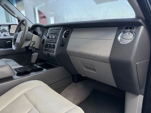 Used 2013 Ford Expedition XLT image 15