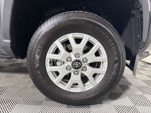 Certified 2024 Toyota Tacoma SR5 AWD/4WD image 12