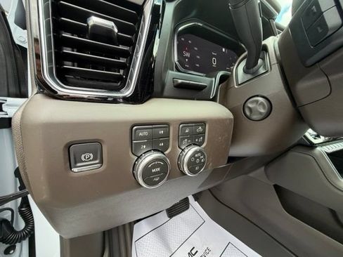 New 2026 GMC Sierra 1500 Denali AWD/4WD image 9