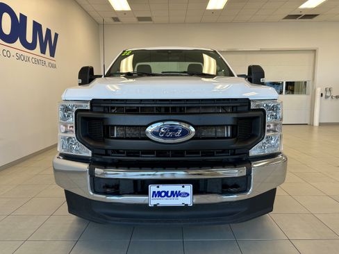 Used 2022 Ford F250 XL w/ Power Equipment Group AWD/4WD image 3