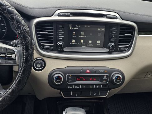 Used 2019 Kia Sorento EX AWD/4WD image 17