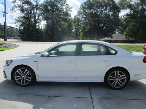 Used 2018 Volkswagen Passat 2.0T R-Line FWD image 25