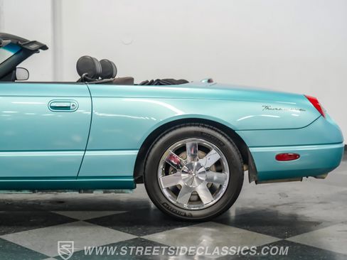 Used 2002 Ford Thunderbird image 26