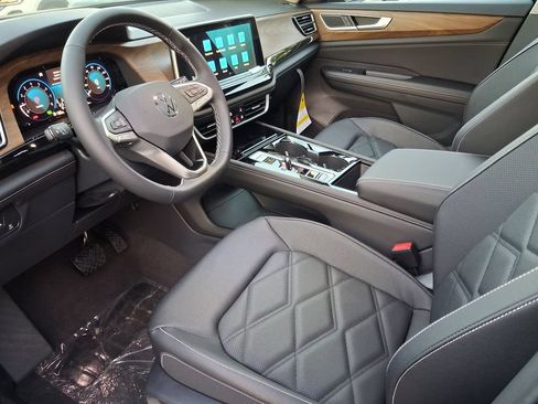 New 2026 Volkswagen Atlas SE FWD image 7