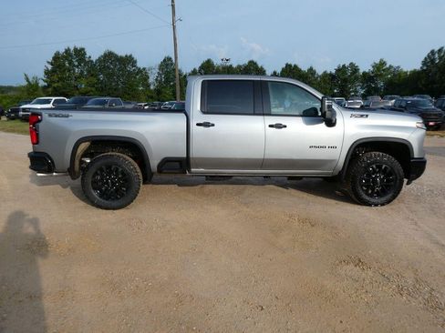 New 2026 Chevrolet Silverado 2500 LTZ w/ LTZ Plus Package AWD/4WD image 3
