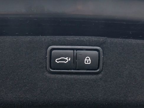 Used 2015 Hyundai Genesis 3.8 w/ Option Group 04 AWD/4WD image 53
