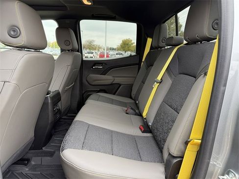 Used 2024 Chevrolet Colorado ZR2 w/ Technology Package image 29