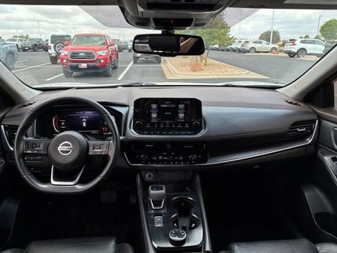 Certified 2021 Nissan Rogue Platinum AWD/4WD image 16