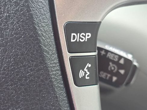 Used 2011 Toyota Highlander SE w/ Tow Pkg AWD/4WD image 30