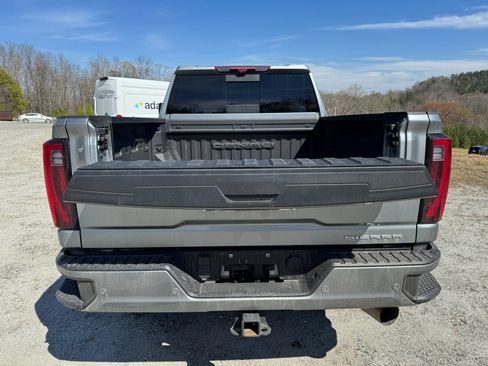 Used 2024 GMC Sierra 3500 Denali Ultimate image 7