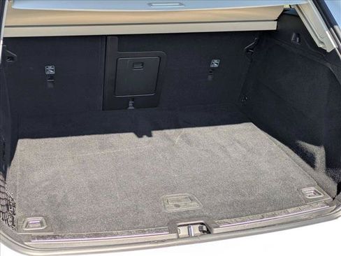 Used 2019 Volvo XC60 T5 Momentum FWD image 6