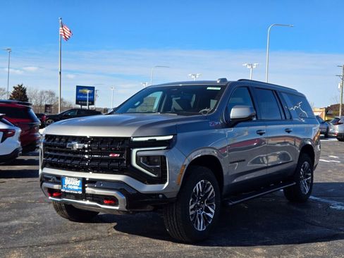 New 2026 Chevrolet Suburban Z71 w/ Comfort Package image 3