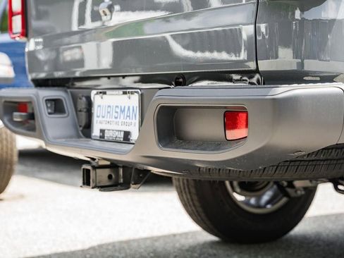 New 2025 Jeep Gladiator Sport image 6