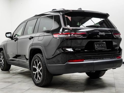 Used 2023 Jeep Grand Cherokee L Limited AWD/4WD image 11