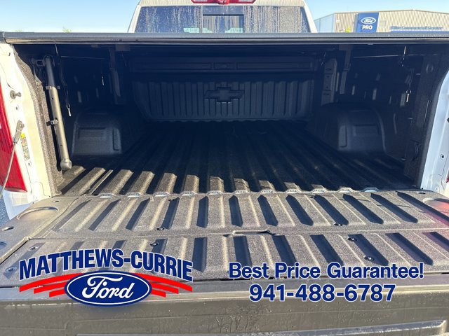 Used 2025 Chevrolet Silverado 1500 High Country AWD/4WD image 14