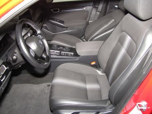 Certified 2024 Honda Civic Sport image 9