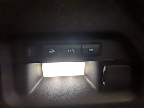 Used 2021 Ford Explorer ST w/ Equipment Group 401A image 9