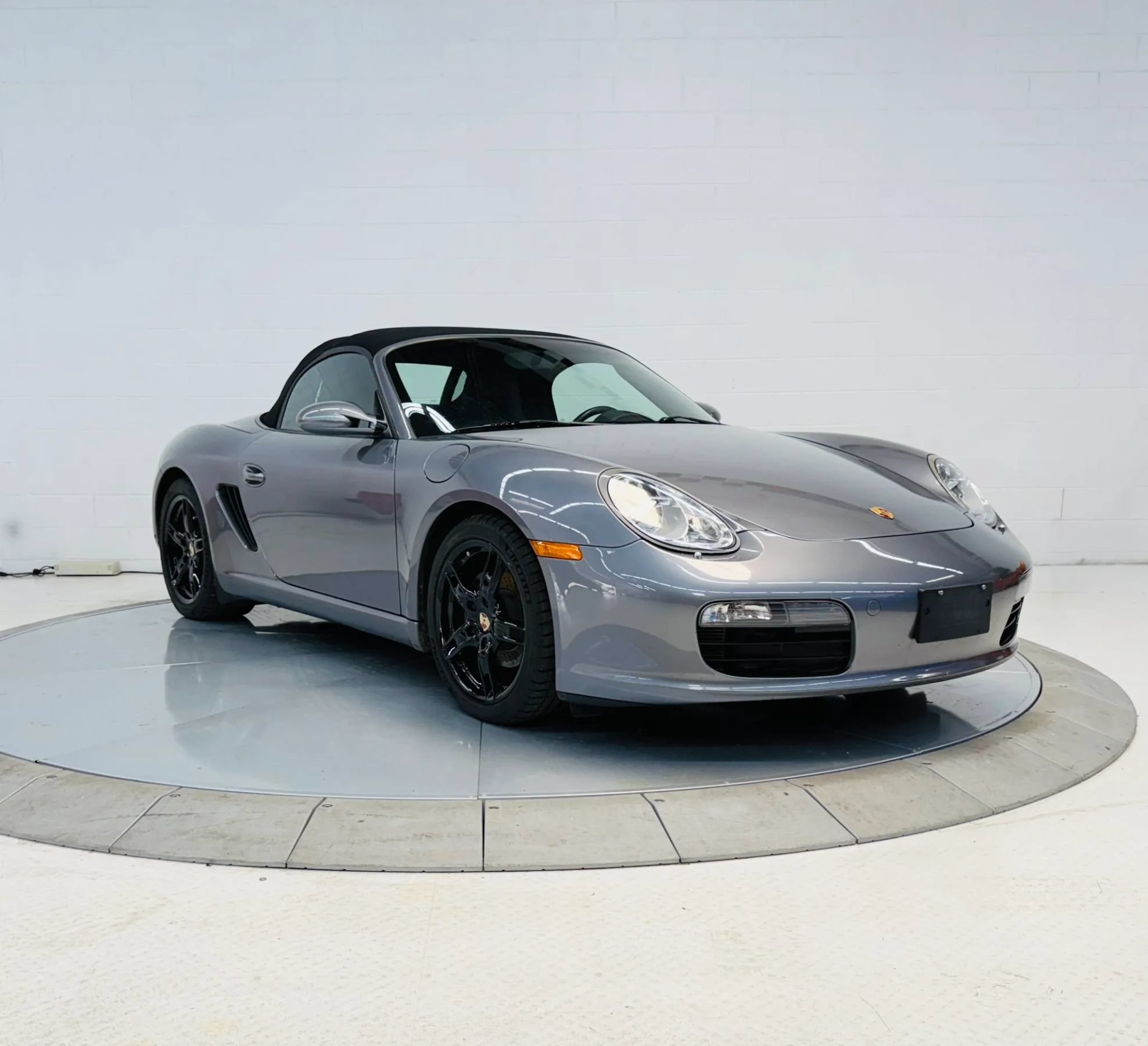 Used 2005 Porsche Boxster RWD image 6