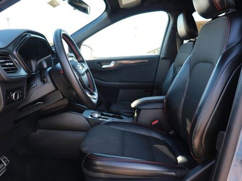 Used 2024 Ford Escape ST-Line image 10
