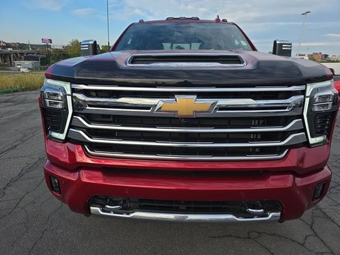 Certified 2025 Chevrolet Silverado 3500 High Country image 32