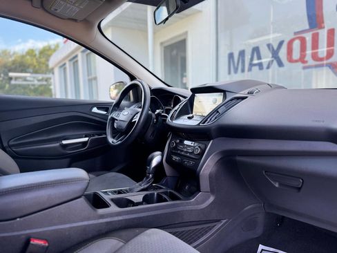Used 2019 Ford Escape SE FWD image 35