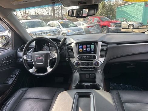 Used 2019 GMC Yukon XL SLT image 13