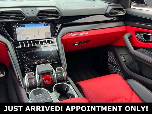 Used 2022 Lamborghini Urus image 20